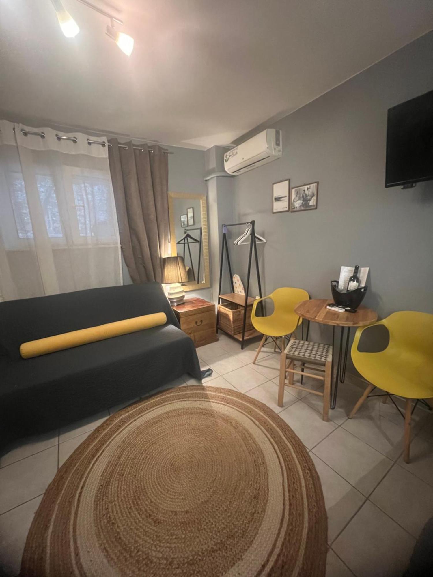 Lamda Vintage Appartment Athènes Extérieur photo
